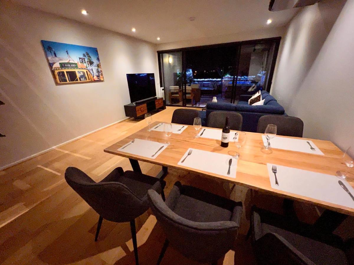 Luxury St Kilda Townhouse In The Sky Apartment เมลเบิร์น ภายนอก รูปภาพ
