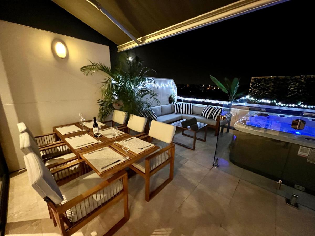 Luxury St Kilda Townhouse In The Sky Apartment เมลเบิร์น ภายนอก รูปภาพ